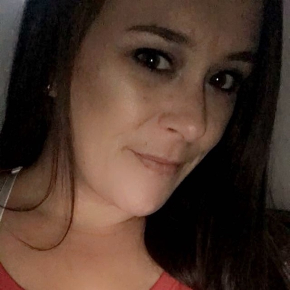 Meet your Posher, Amy - Picture 1 of 1